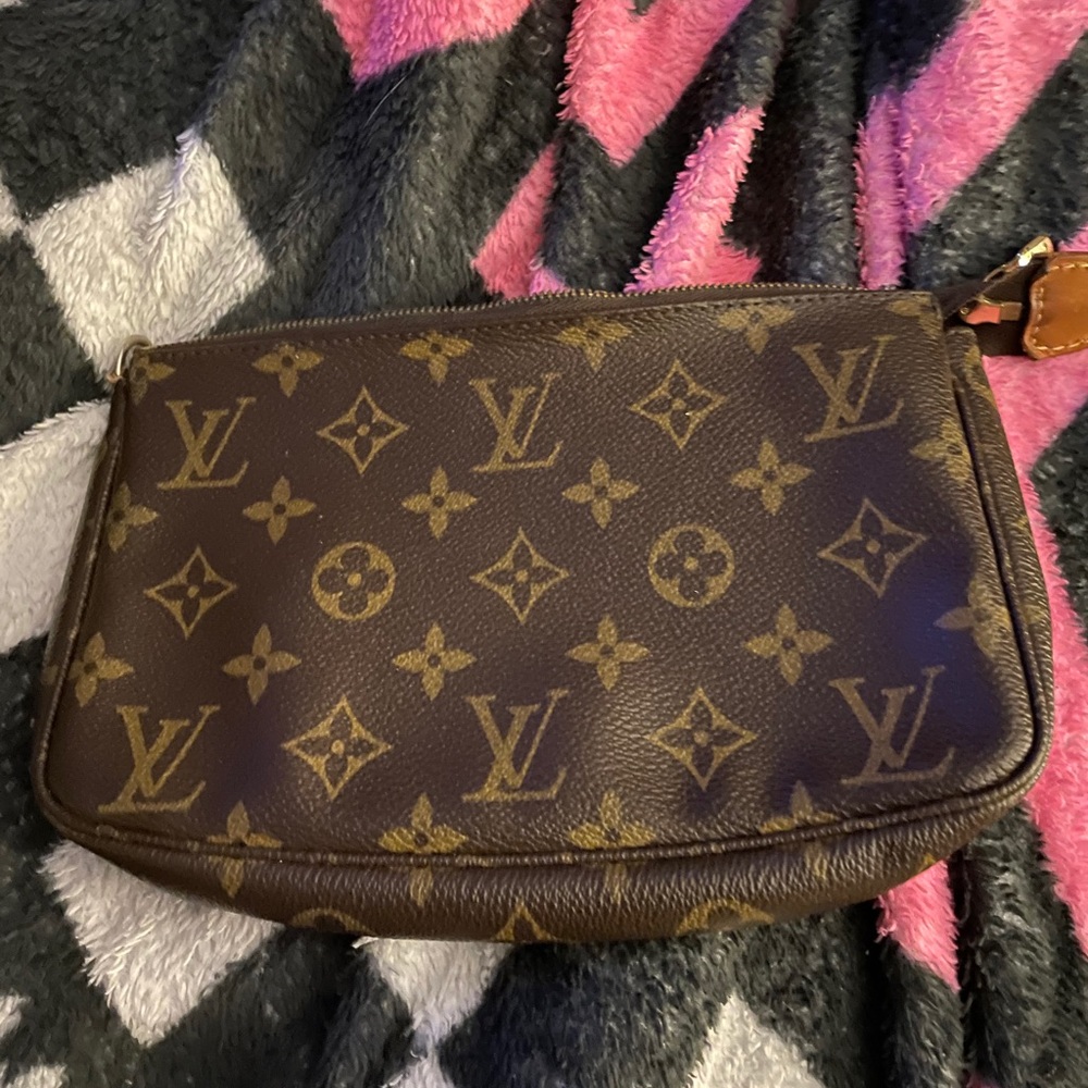 Louis Vuitton clutch